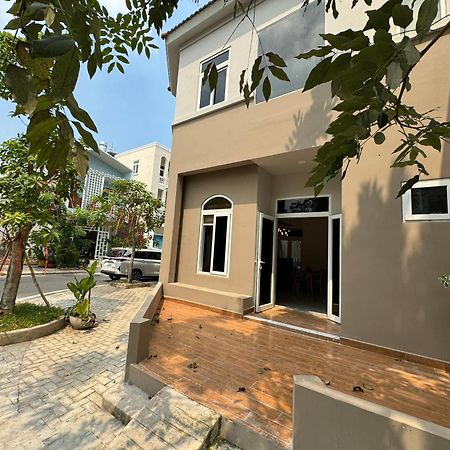 La Homestay Long Xuyên 外观 照片